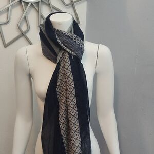 Lucky Brand Blue and Gray Scarf with Dual Patterns